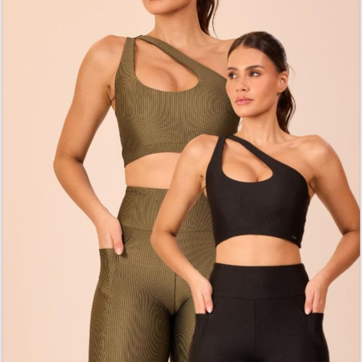 Peto deportivo canalado Premium - Negro